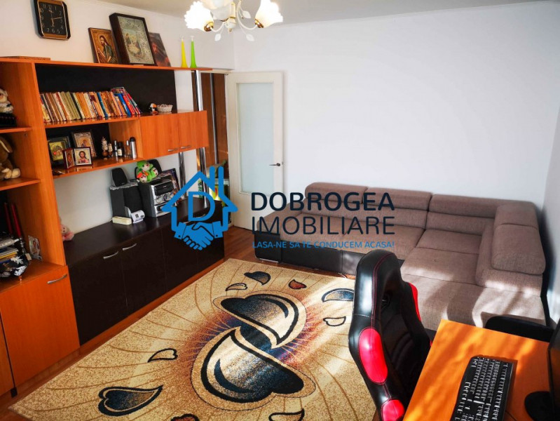 E3-APARTAMENT 2 CAMERE DECOMANDAT  ,ETAJ 3 ,CENTRALA GAZ