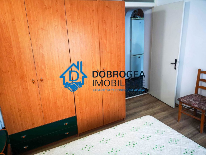 E3-APARTAMENT 2 CAMERE DECOMANDAT  ,ETAJ 3 ,CENTRALA GAZ