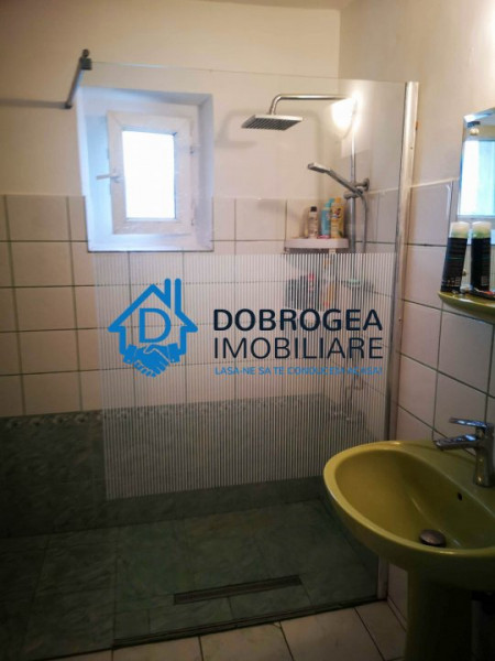 E3-APARTAMENT 2 CAMERE DECOMANDAT  ,ETAJ 3 ,CENTRALA GAZ
