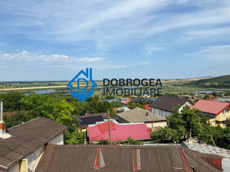 ZONA ALEXANDRU CEL BUN  -  VILA D+P+E+M, GARAJ, VEDERE PANORAMICA ZAGAN