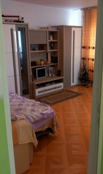 ZONA VEST U-uri- 2 camere decomandat ,etaj 1, mobilat si utilat