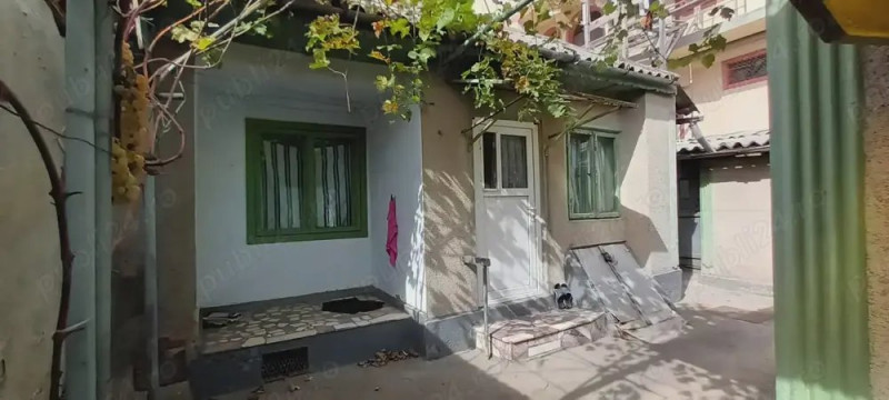 PACII - CASA 4 CAMERE  ,TEREN 450 MP