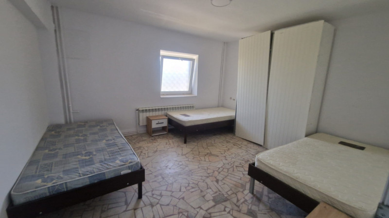 CENTRAL-  3 CAMERE , 6 PATURI  ,PARTER