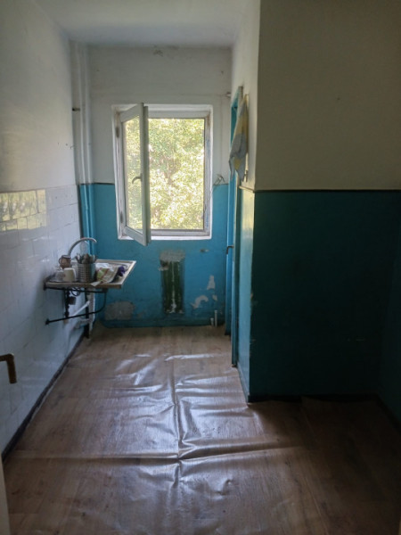 ZONA CENTRALA-2 CAMERE DECOMANDAT, ETAJ 4, NECESITA RENOVARE