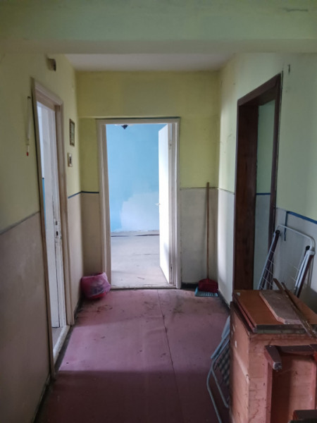 ZONA CENTRALA-2 CAMERE DECOMANDAT, ETAJ 4, NECESITA RENOVARE