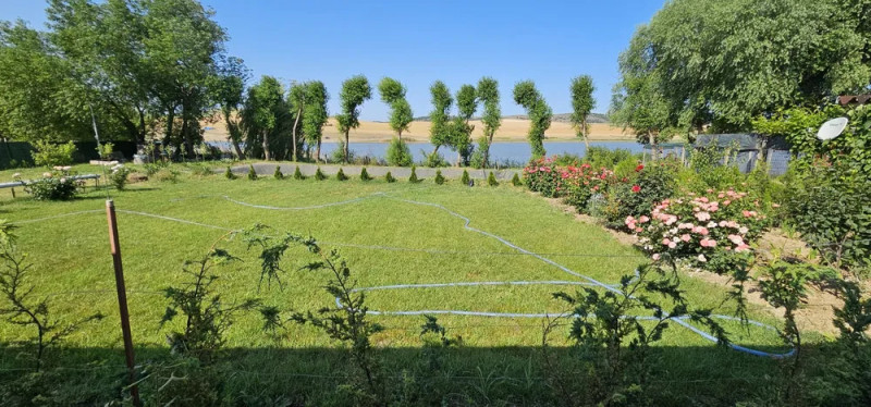 HORIA - 3 CAMERE ,SUPRAFATA 100 MP,TEREN 3000 MP CU DESCHIDERE LA LAC