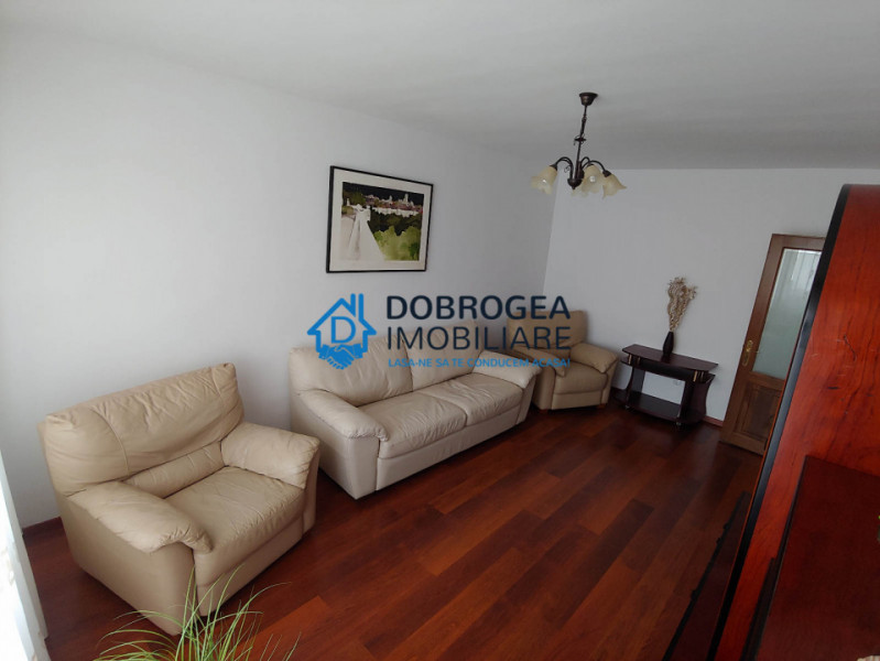 E3- 3 camere, decomandat, etaj 2, boxa intabulata