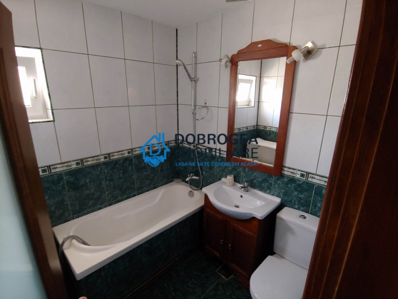 E3- 3 camere, decomandat, etaj 2, boxa intabulata