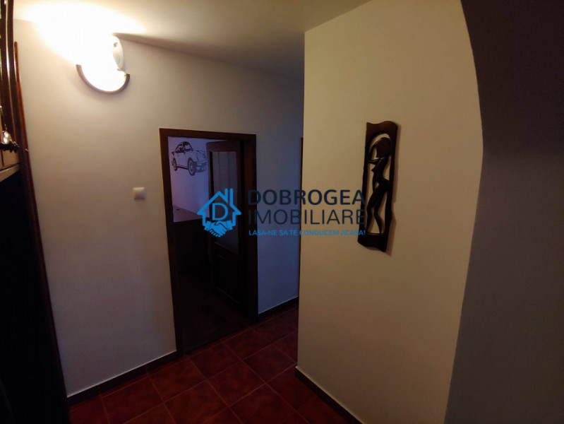 E3- 3 camere, decomandat, etaj 2, boxa intabulata