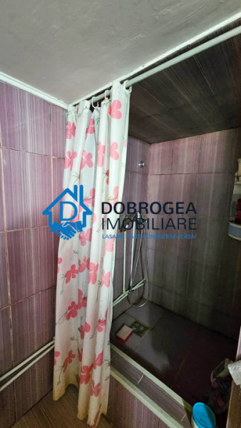 SOMOVA- CASA 4 CAMERE ,SUPRAFATA 98 MP, TEREN 1400 MP