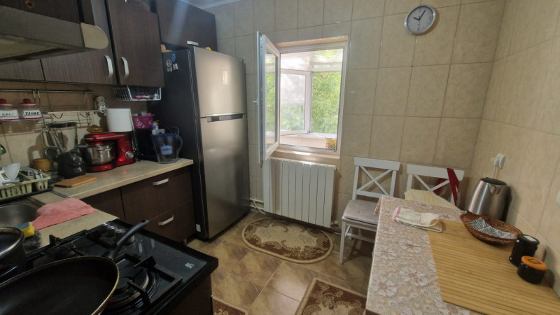 E3- 3 CAMERE DECOMANDAT ETAJ 3, CENTRALA GAZ