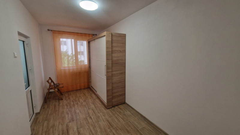 ZONA 23 AUGUST-APARTAMENT 3 CAMERE , SUPRAFATA 37,64 MP