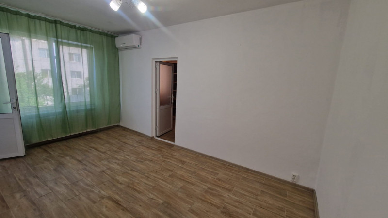ZONA 23 AUGUST-APARTAMENT 3 CAMERE , SUPRAFATA 37,64 MP