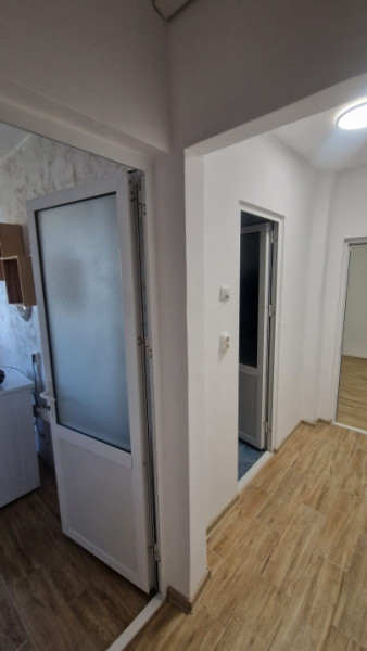 ZONA 23 AUGUST-APARTAMENT 3 CAMERE , SUPRAFATA 37,64 MP
