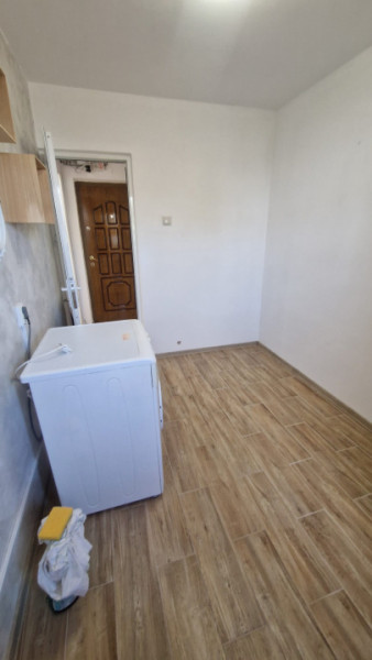 ZONA 23 AUGUST-APARTAMENT 3 CAMERE , SUPRAFATA 37,64 MP