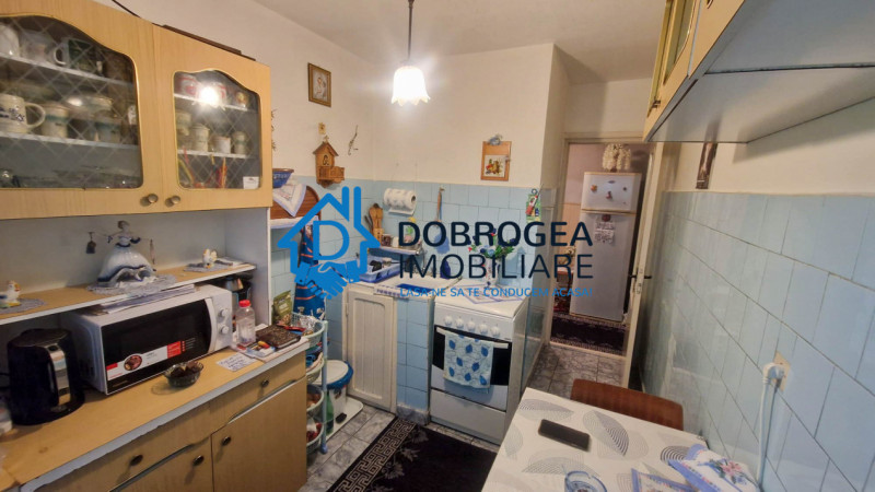 APARTAMENT 3 CAMERE DECOMANDAT, ETAJ 1