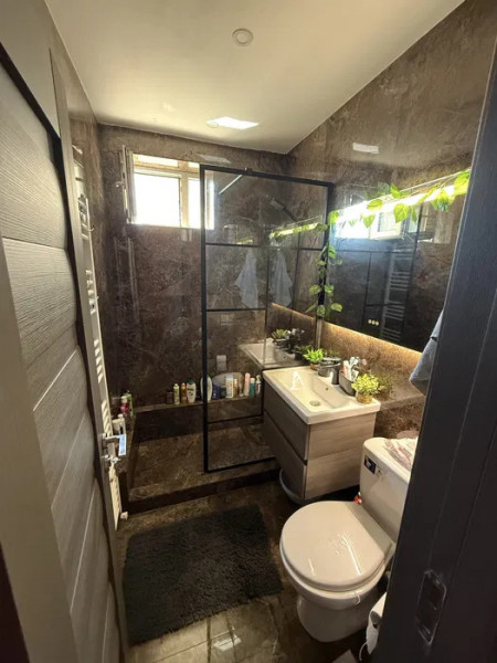 APARTAMENT 2 CAMERE DECOMANDAT  ,CENTRALA GAZ