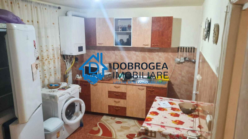 ZONA PACII- CASA 3 CAMERE  ,TEREN 173 MP ,CENTRALA GAZ, MOBILATA SI UTILATA