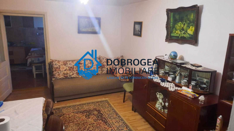 ZONA PACII- CASA 3 CAMERE  ,TEREN 173 MP ,CENTRALA GAZ, MOBILATA SI UTILATA