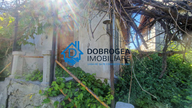  ZONA CENTRALA- CASA BATRANEASCA, TEREN 490 MP, DESCHIDERE 24ML