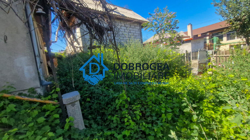  ZONA CENTRALA- CASA BATRANEASCA, TEREN 490 MP, DESCHIDERE 24ML