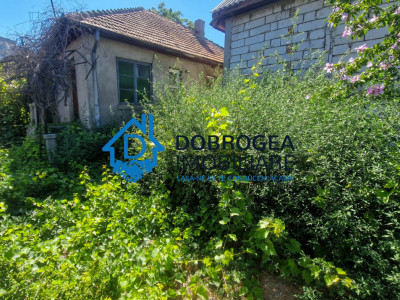  ZONA CENTRALA- CASA BATRANEASCA, TEREN 490 MP, DESCHIDERE 24ML