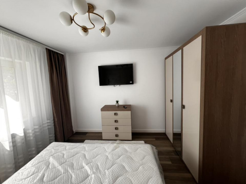 ZONA CENTRALA-3 CAMERE DECOMANDAT ,CENTRALA GAZ-PRIMA INCHIRIERE,TOTUL NOU