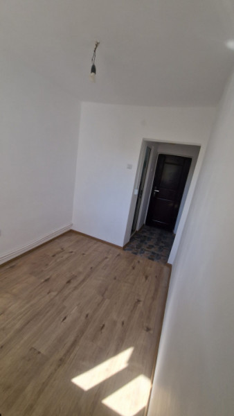 ALUNISULUI- GARSONIERA CONFORT 2 , ETAJ  3, RENOVATA RECENT