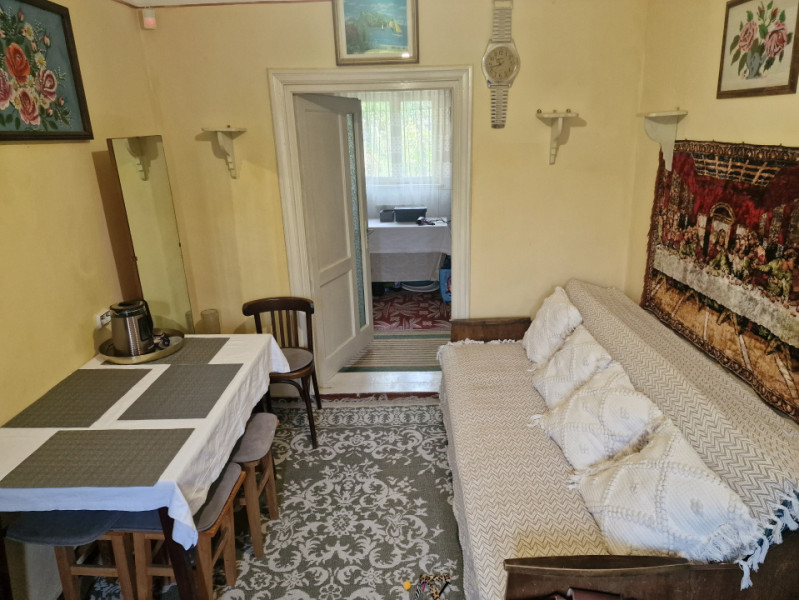 ZONA 23 AUGUST-CASA  4 CAMERE, TEREN 931 MP