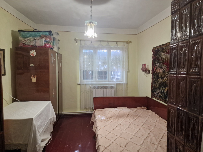 ZONA 23 AUGUST-CASA  4 CAMERE, TEREN 931 MP