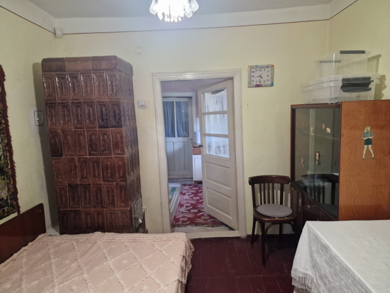 ZONA 23 AUGUST-CASA  4 CAMERE, TEREN 931 MP