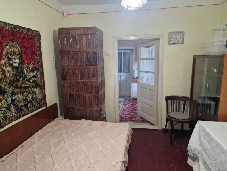 ZONA 23 AUGUST-CASA  4 CAMERE, TEREN 931 MP