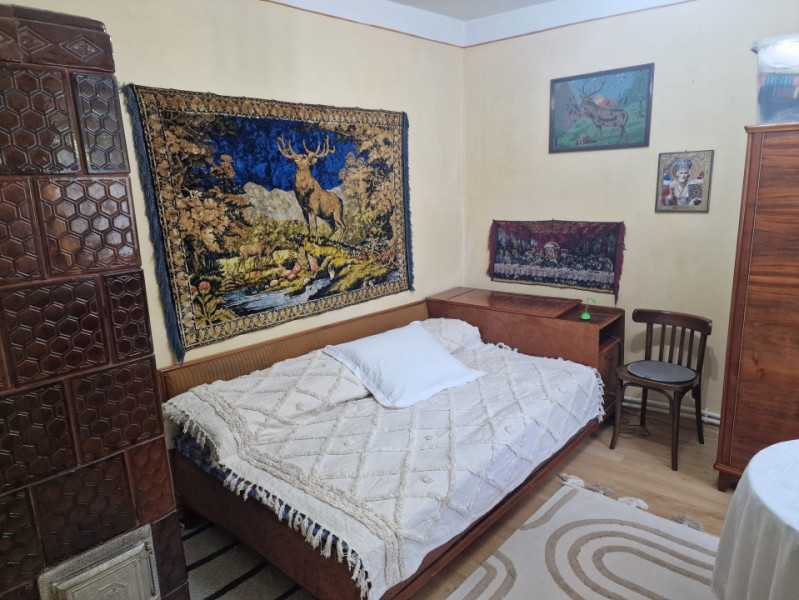 ZONA 23 AUGUST-CASA  4 CAMERE, TEREN 931 MP