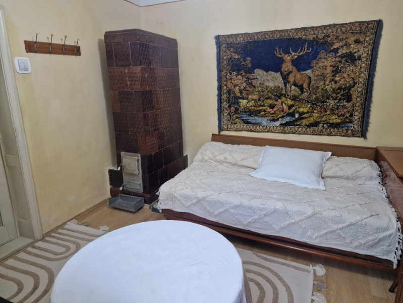 ZONA 23 AUGUST-CASA  4 CAMERE, TEREN 931 MP
