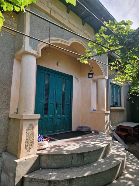 ZONA 23 AUGUST-CASA  4 CAMERE, TEREN 931 MP