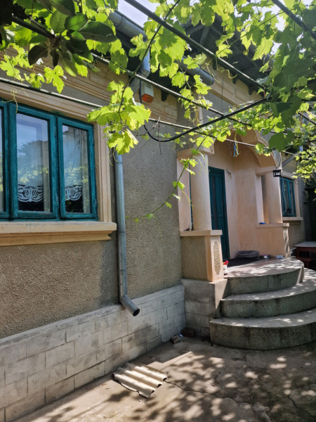 ZONA 23 AUGUST-CASA  4 CAMERE, TEREN 931 MP