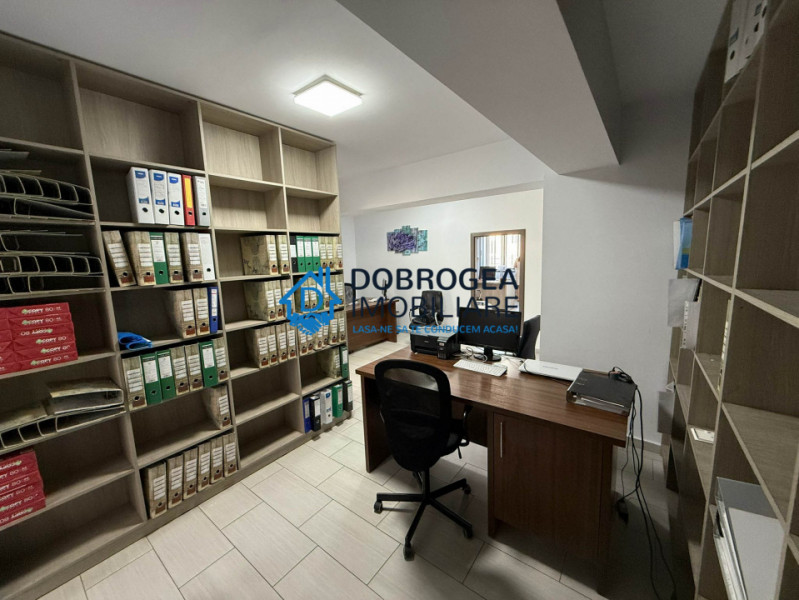 ZONA ROSA - 3 camere, 80 mp, ideal birouri, etaj 2, parcare privata
