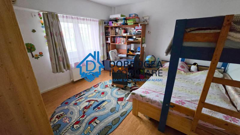 ULTRACENTRAL-DUPLEX 3 CAMERE, MOBILAT SI UTILAT