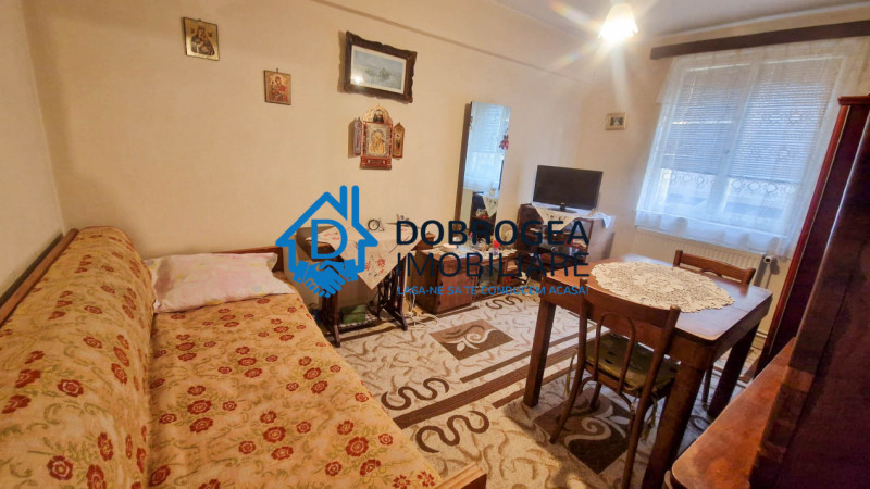 PIATA VECHE- 3 CAMERE,  PARTER ,CENTRALA GAZ