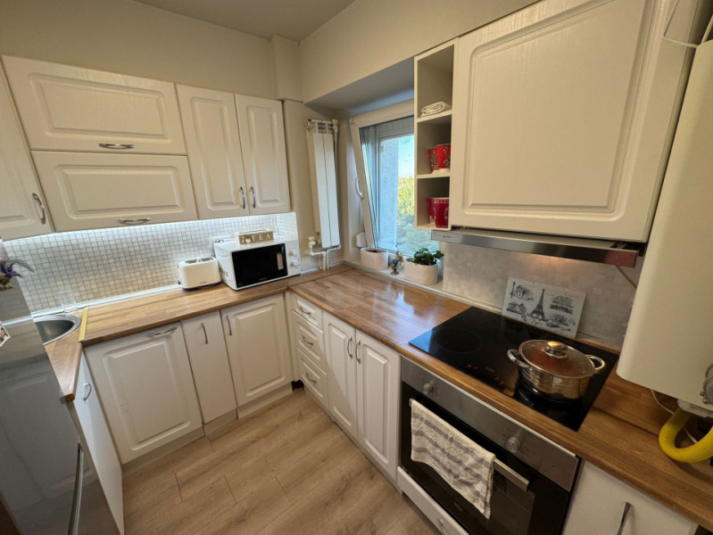 APARTAMENT 2 CAMERE ,CENTRALA GAZ .