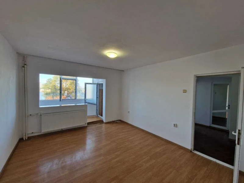 ZONA PELICAN- 2 CAMERE DECOMANDAT,ETAJ 2