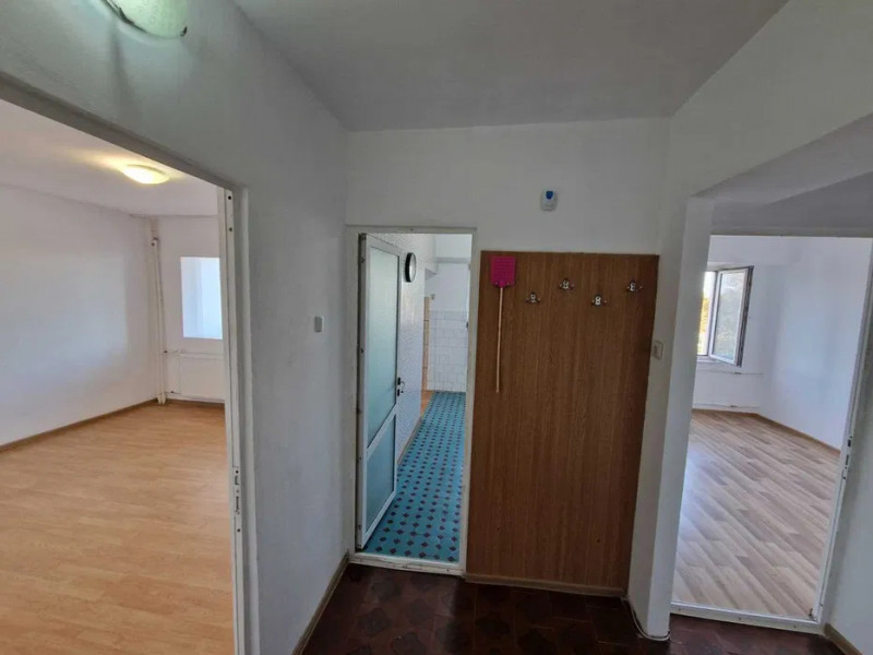 ZONA PELICAN- 2 CAMERE DECOMANDAT,ETAJ 2