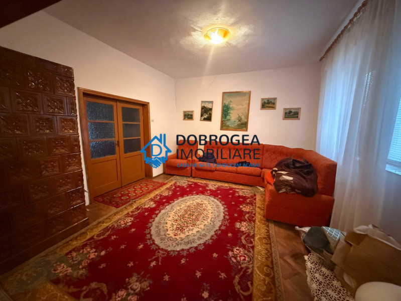 Casa batraneasca 229 mp + teren 675 mp, deschidere stradala 15,8 ml