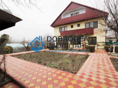 9 Mai -Camere de inchiriat pentru muncitori in vila, 9 camere, iesire la lac