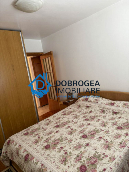 STRADA BABADAG- 3 CAMERE DECOMANDAT ETAJ 3, CENTRALA GAZ