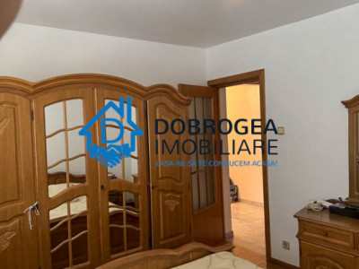 STRADA BABADAG- 3 CAMERE DECOMANDAT ETAJ 3, CENTRALA GAZ