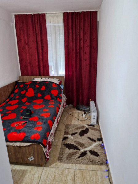 VEST  - GARSONIERA CONFORT 3 ,BAIE PROPRIE