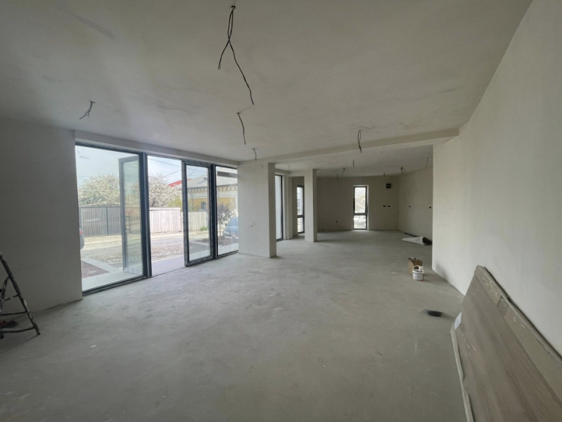 SPATIU COMERCIAL -  ZONA CENTRALA