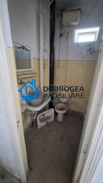  ZONA ULTRACENTRALA-CLADIRE CU 4 NIVELE , SUPRAFATA 300 MP