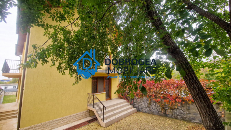 VILA D+P+E+M   -   TEREN 1000 MP, SUPRAFATA CONSTRUITA 265 MP